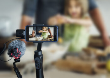 Vlogs e Conteúdo Multimídia: A Nova Era da Comunicação Digital